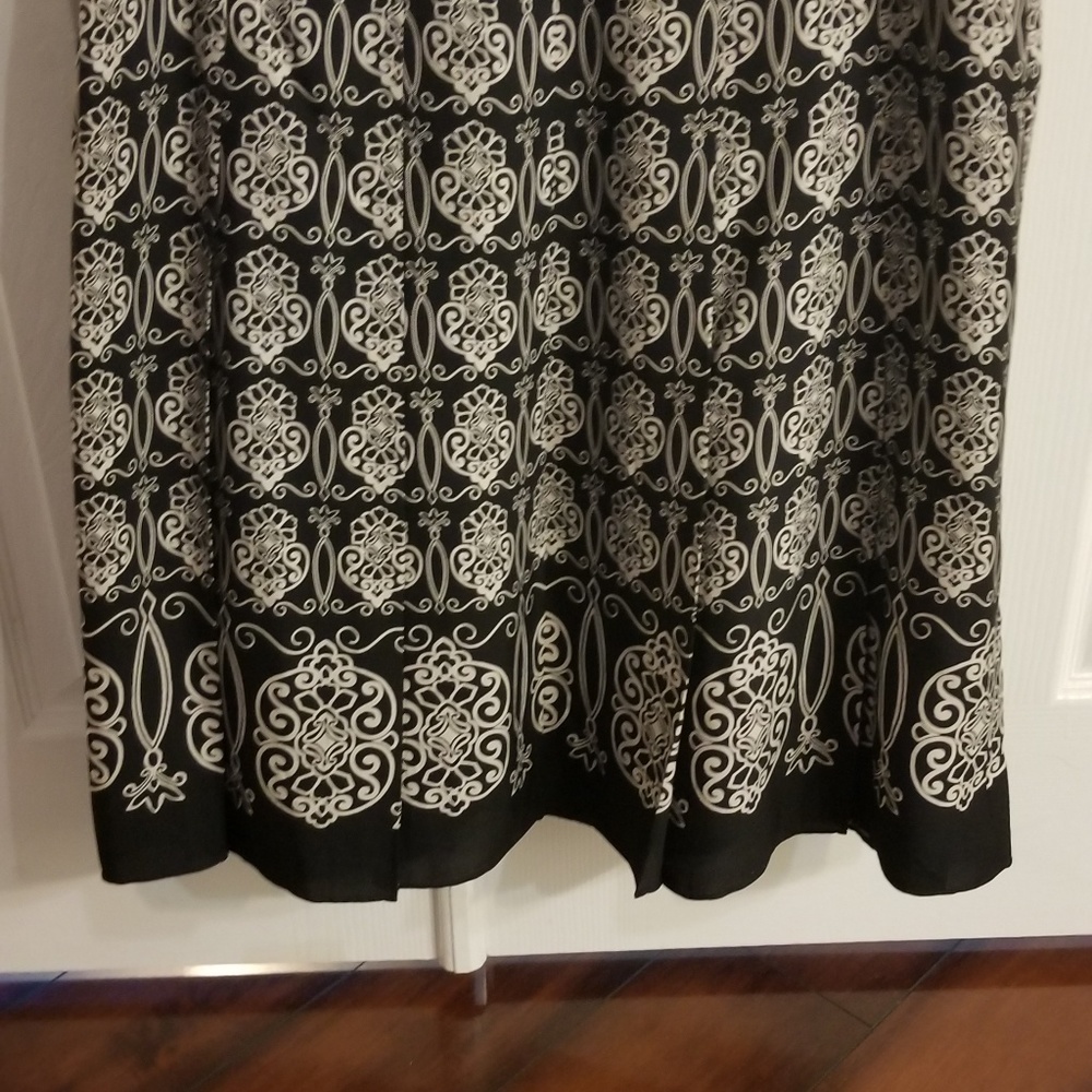 Ann Taylor, blk/wht, A-line skirt